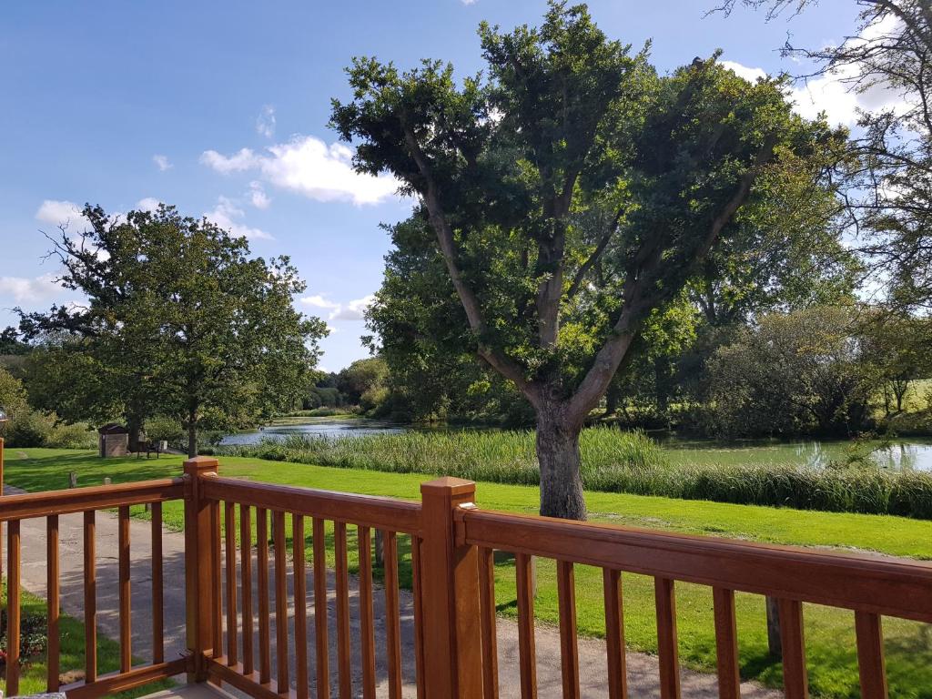 5 Lake View Haveringland Hall Country Park room 1