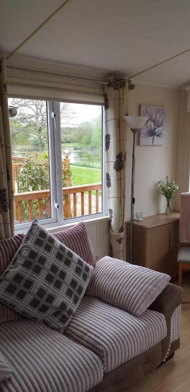 5 Lake View Haveringland Hall Country Park room 4